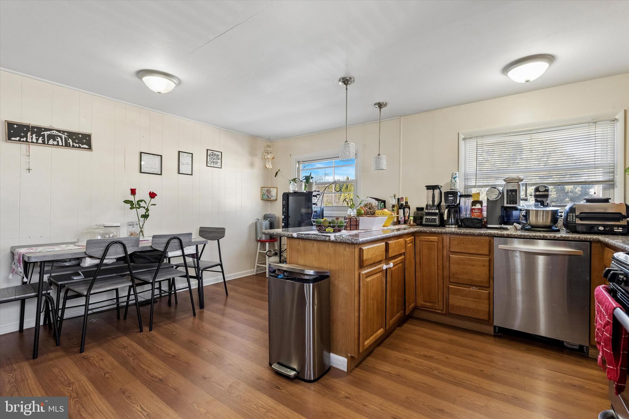 2842 Michael Road Philadelphia, PA 19152 - Photo 5 of 13