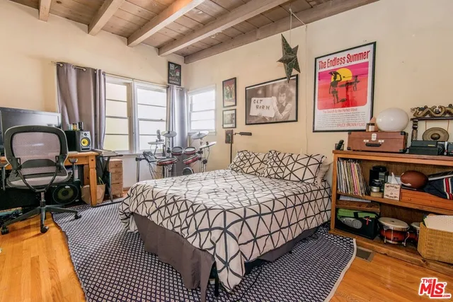 $5,995 | 1342 Miller Drive, West Hollywood, CA 90069