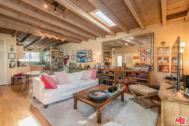 $5,995 | 1342 Miller Drive, West Hollywood, CA 90069