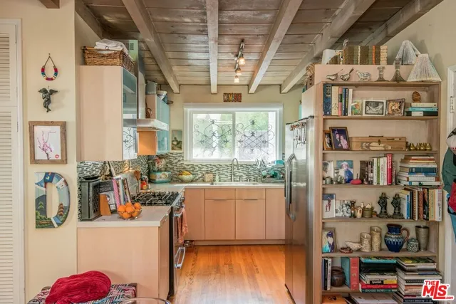 $5,995 | 1342 Miller Drive, West Hollywood, CA 90069