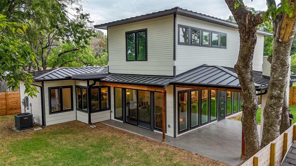6304 Middleham Place Austin, TX 78745 - Photo 21 of 28 a front view of a house with balcony