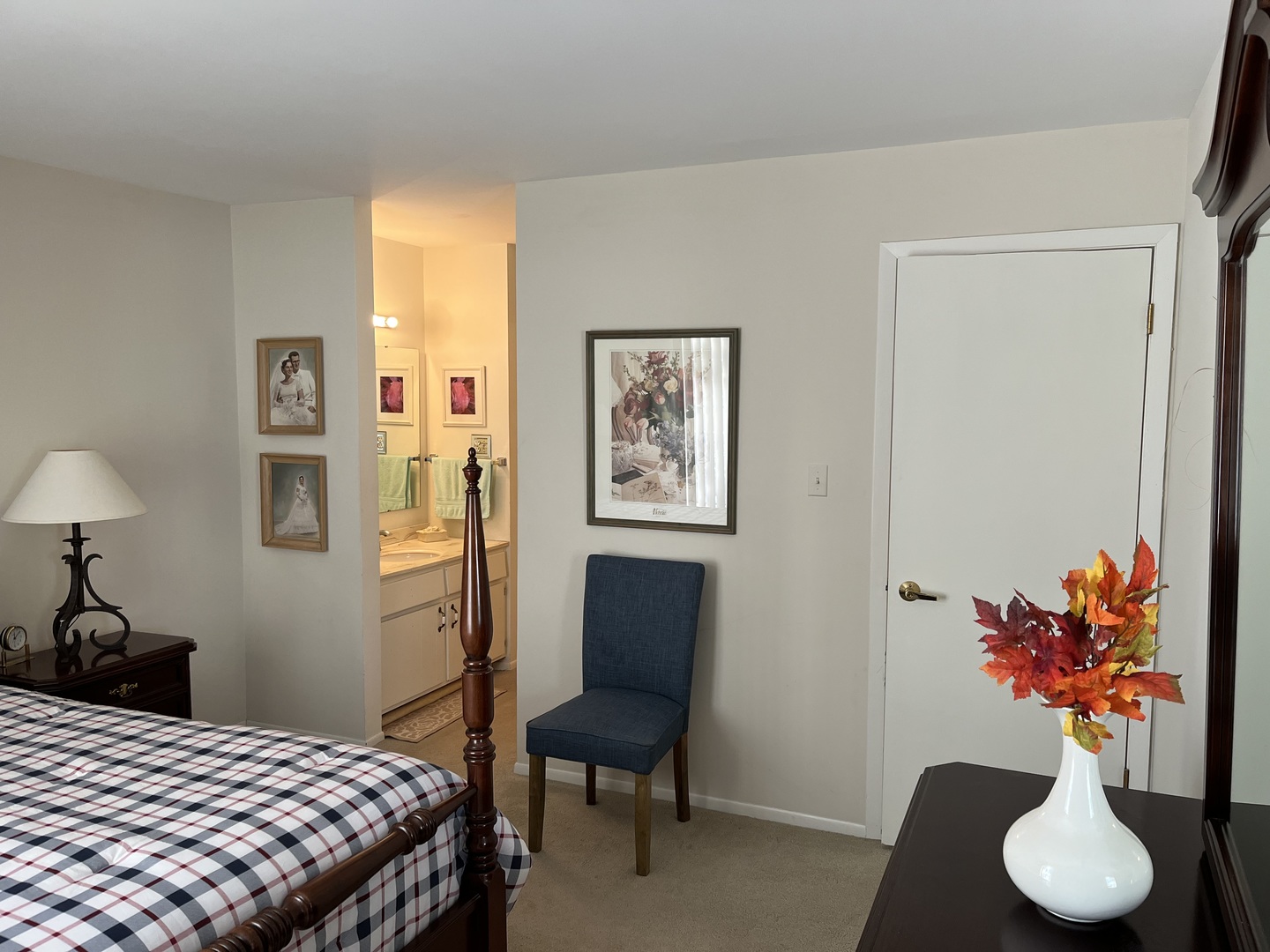 1607 Thames Court, Unit D Wheaton, IL 60189 - Photo 9 of 13