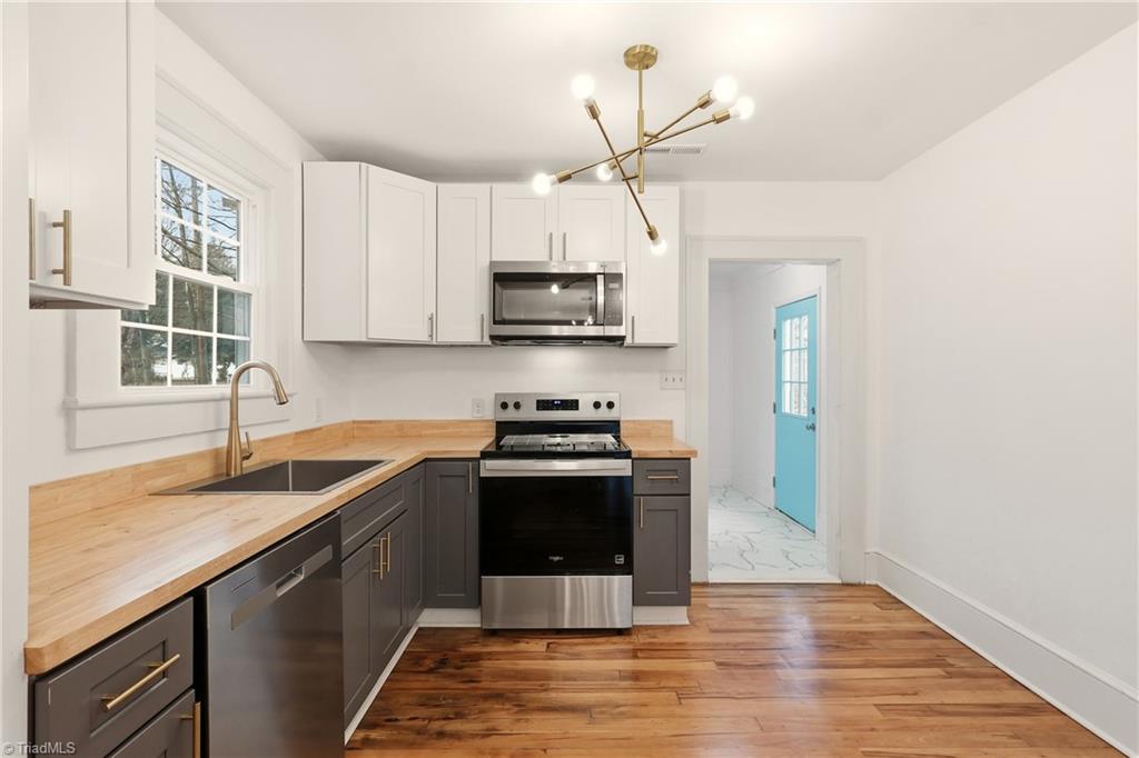 706 Cranbrook Street Greensboro, NC 27407 - Photo 11 of 25