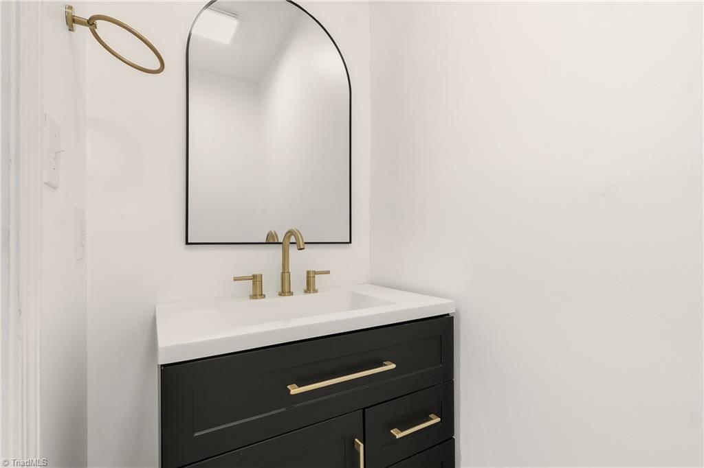 706 Cranbrook Street Greensboro, NC 27407 - Photo 13 of 25