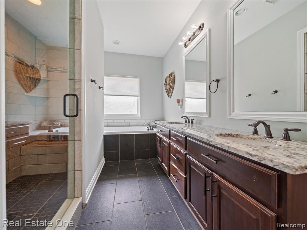 1177 North Kellogg Road Howell, MI 48843 - Photo 19 of 38 Gallery Image 19