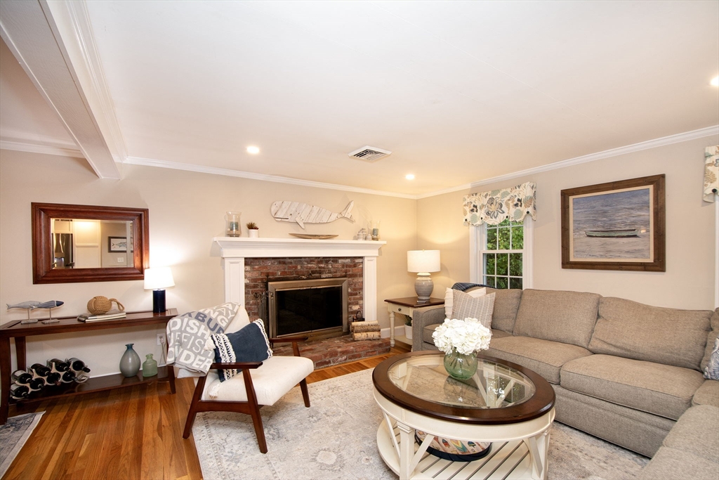 72 Parting Rock Road Duxbury, MA 02332 - Photo 9 of 33 Gallery Image 9