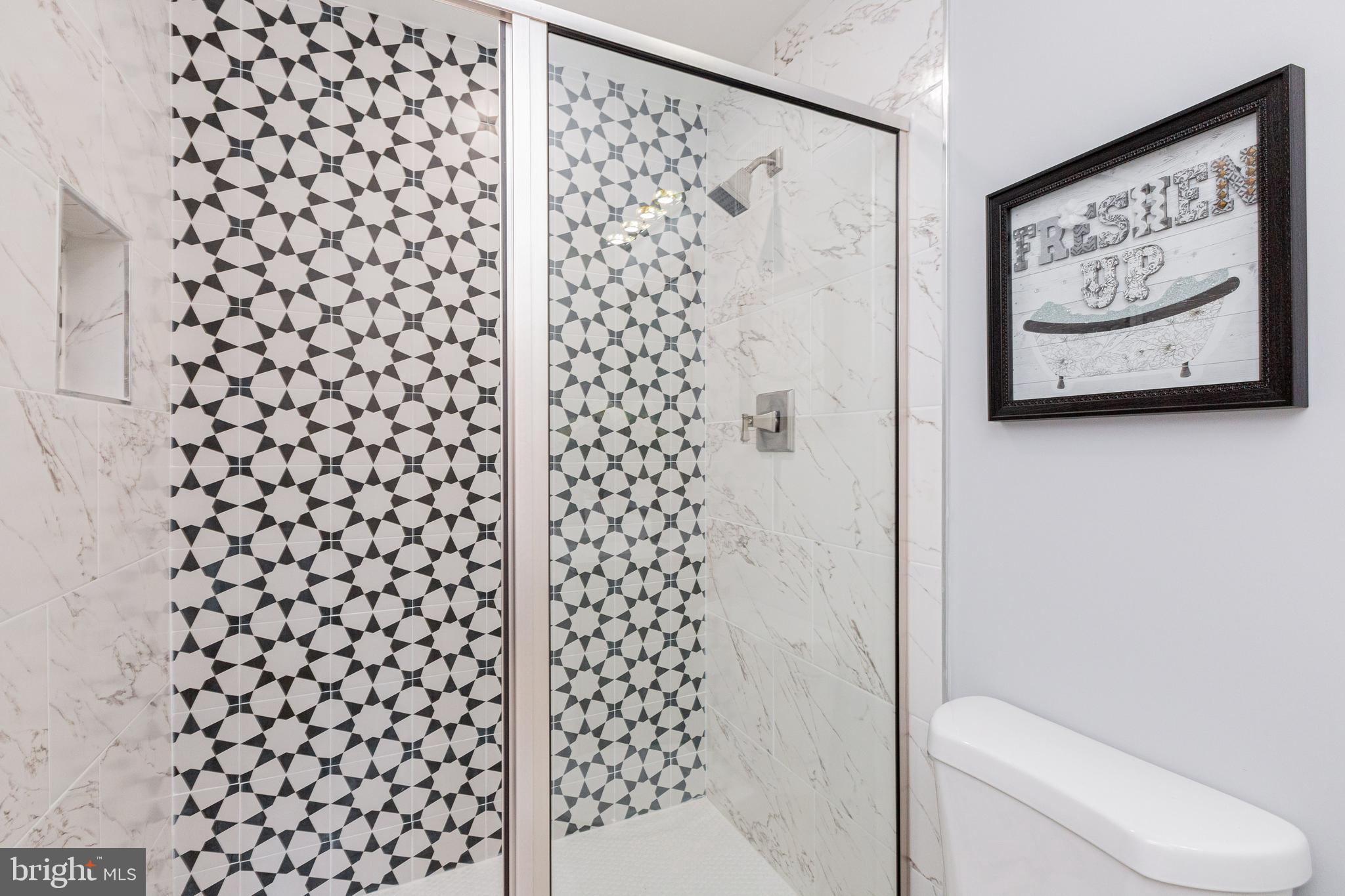 1654 Valencia Way Reston, VA 20190 - Photo 20 of 43 Master Bathroom