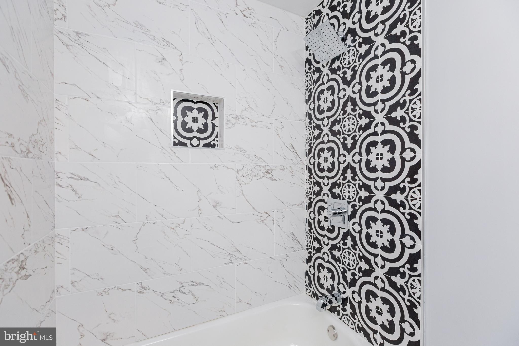 1654 Valencia Way Reston, VA 20190 - Photo 25 of 43 Hallway bath (upstairs)