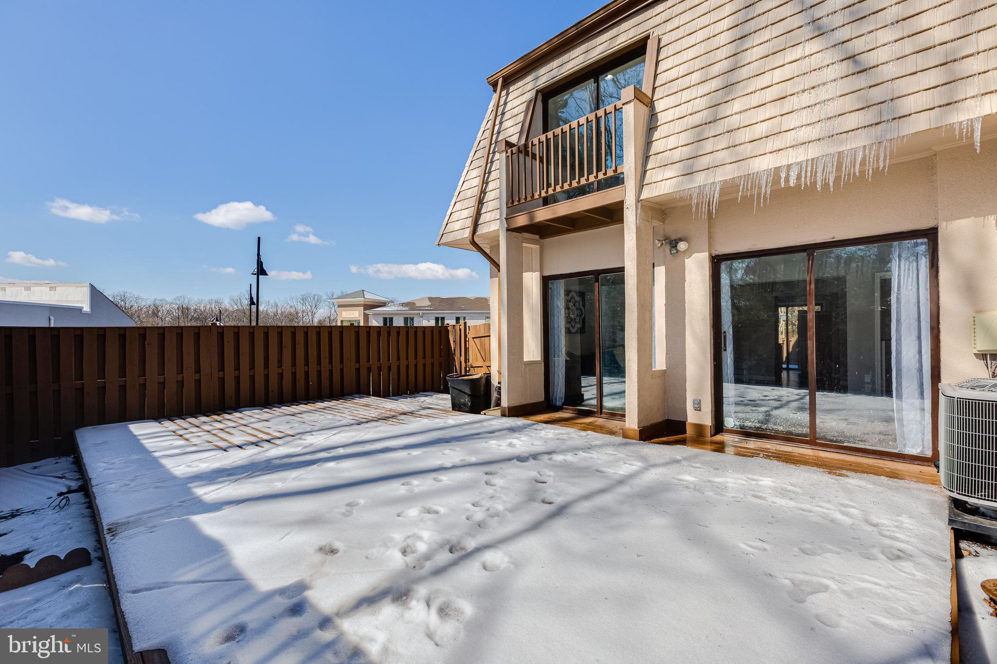 1654 Valencia Way Reston, VA 20190 - Photo 43 of 43 Rear Deck view