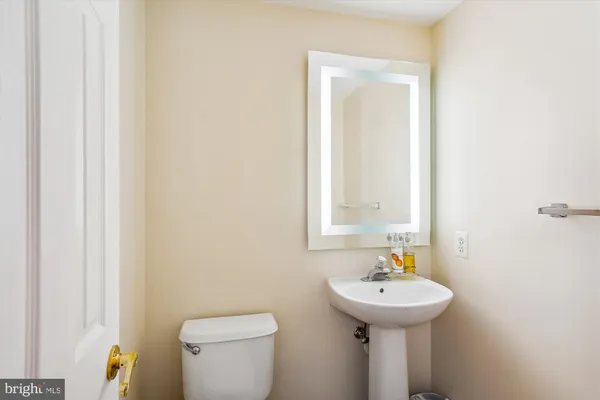 $3,150 | 13243 Autumn Mist Circle, Germantown, MD 20874