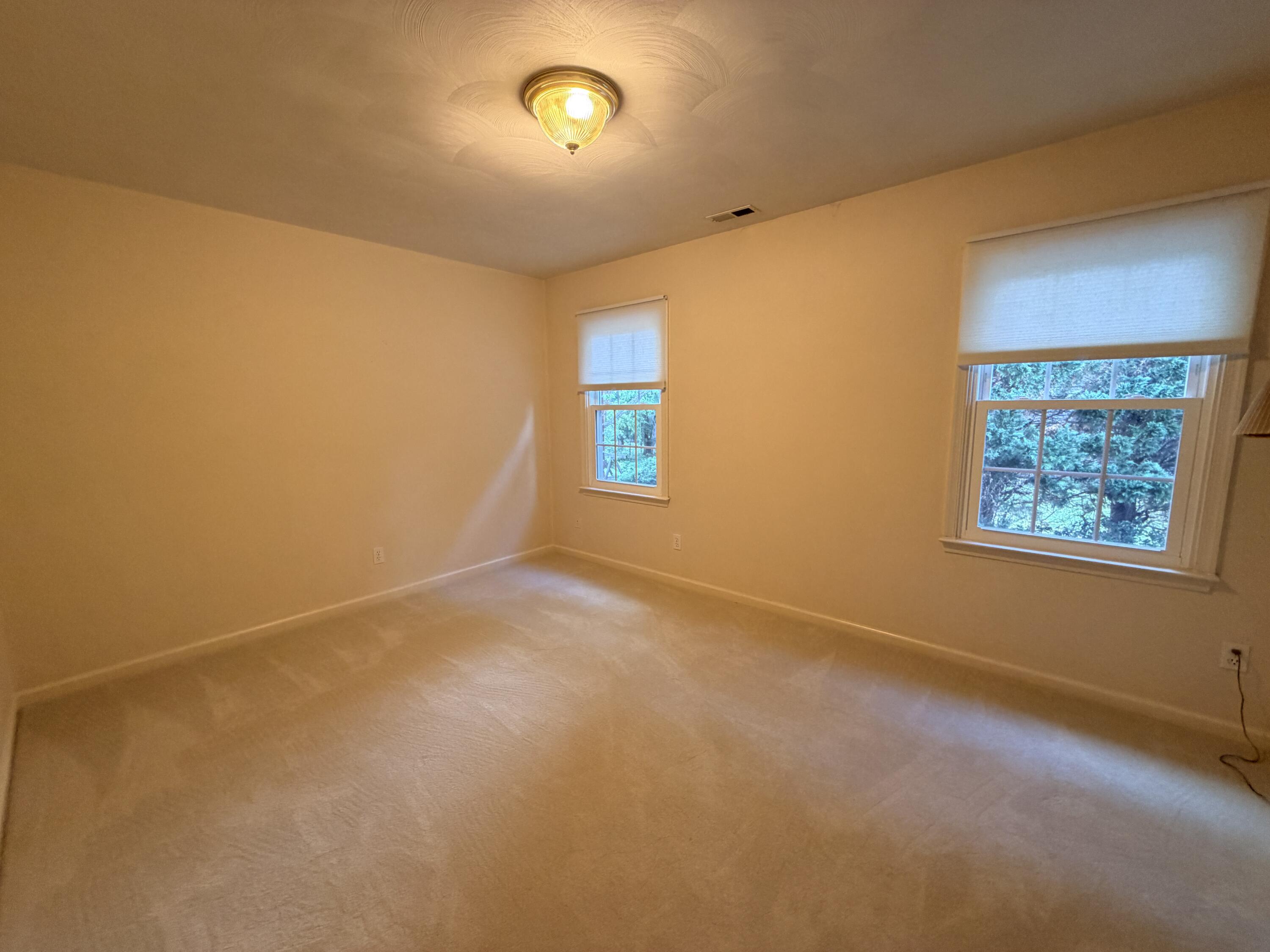 1840 Mountain View Road Vinton, VA 24179 - Photo 15 of 29 20260710_210526569_iOS
