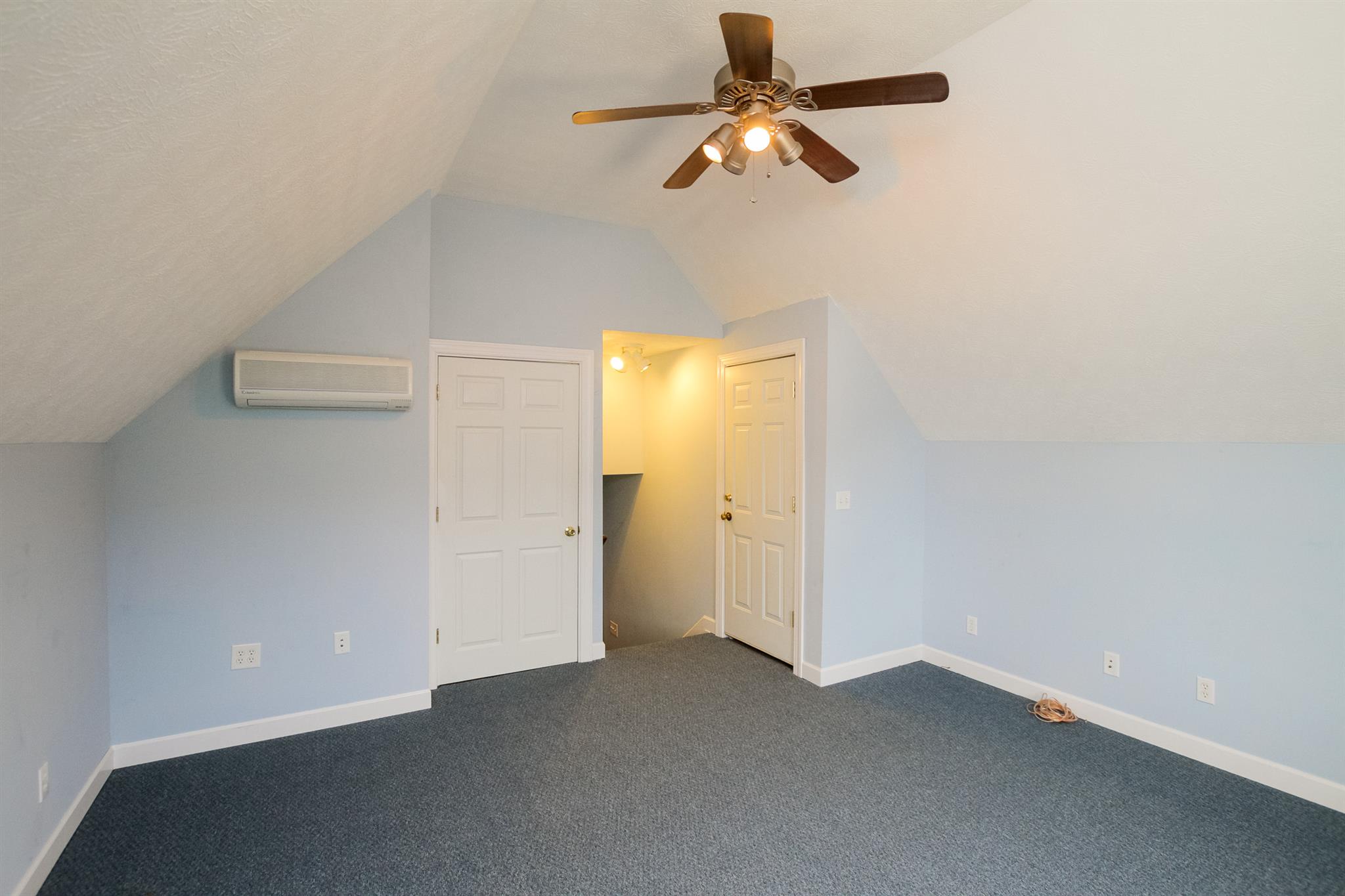112 Fieldstone Lane Springfield, TN 37172 - Photo 23 of 24 an empty room with a ceiling fan and a window
