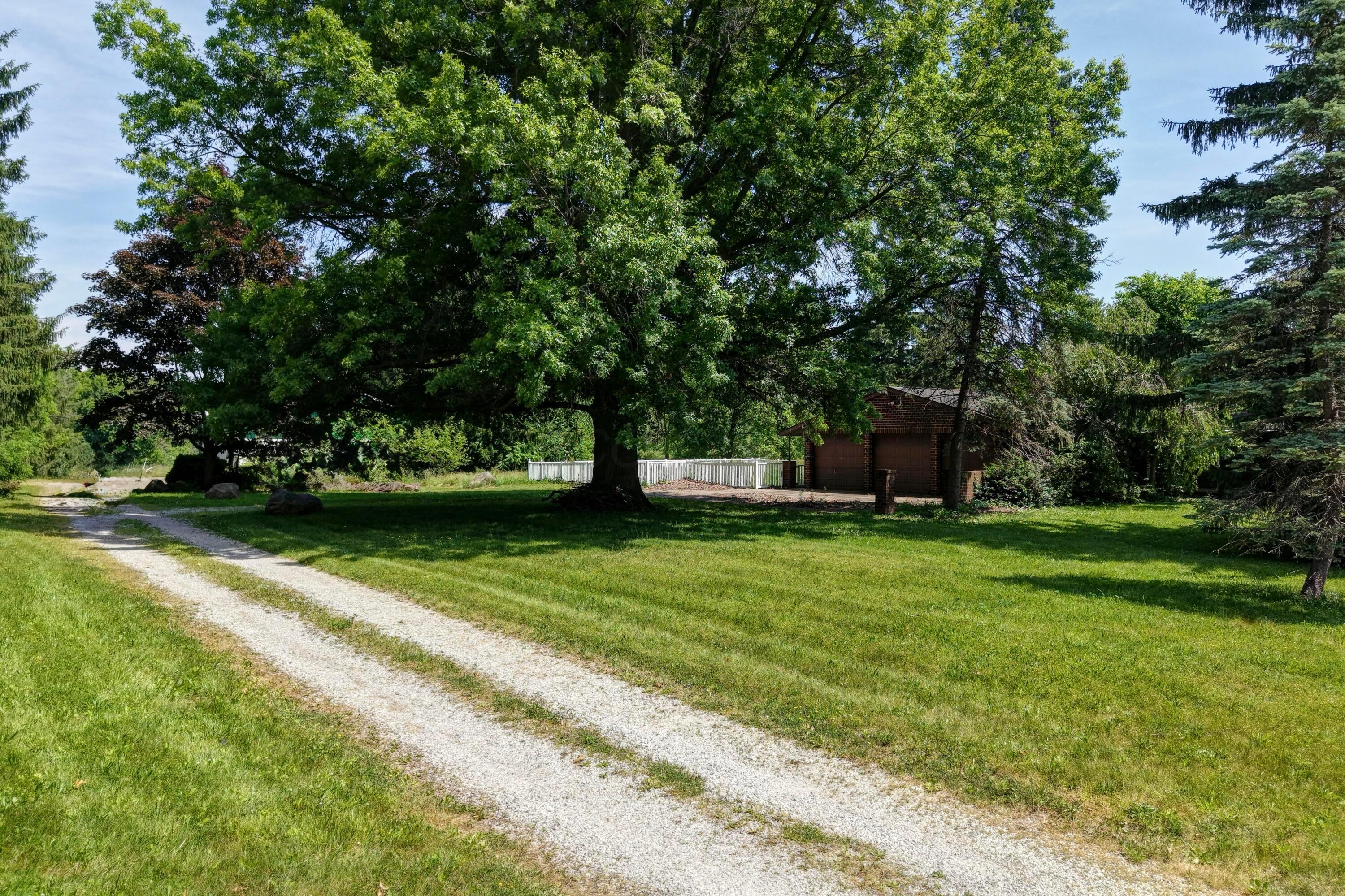 3973 Wadsworth Road Norton, OH 44203 - Photo 11 of 84