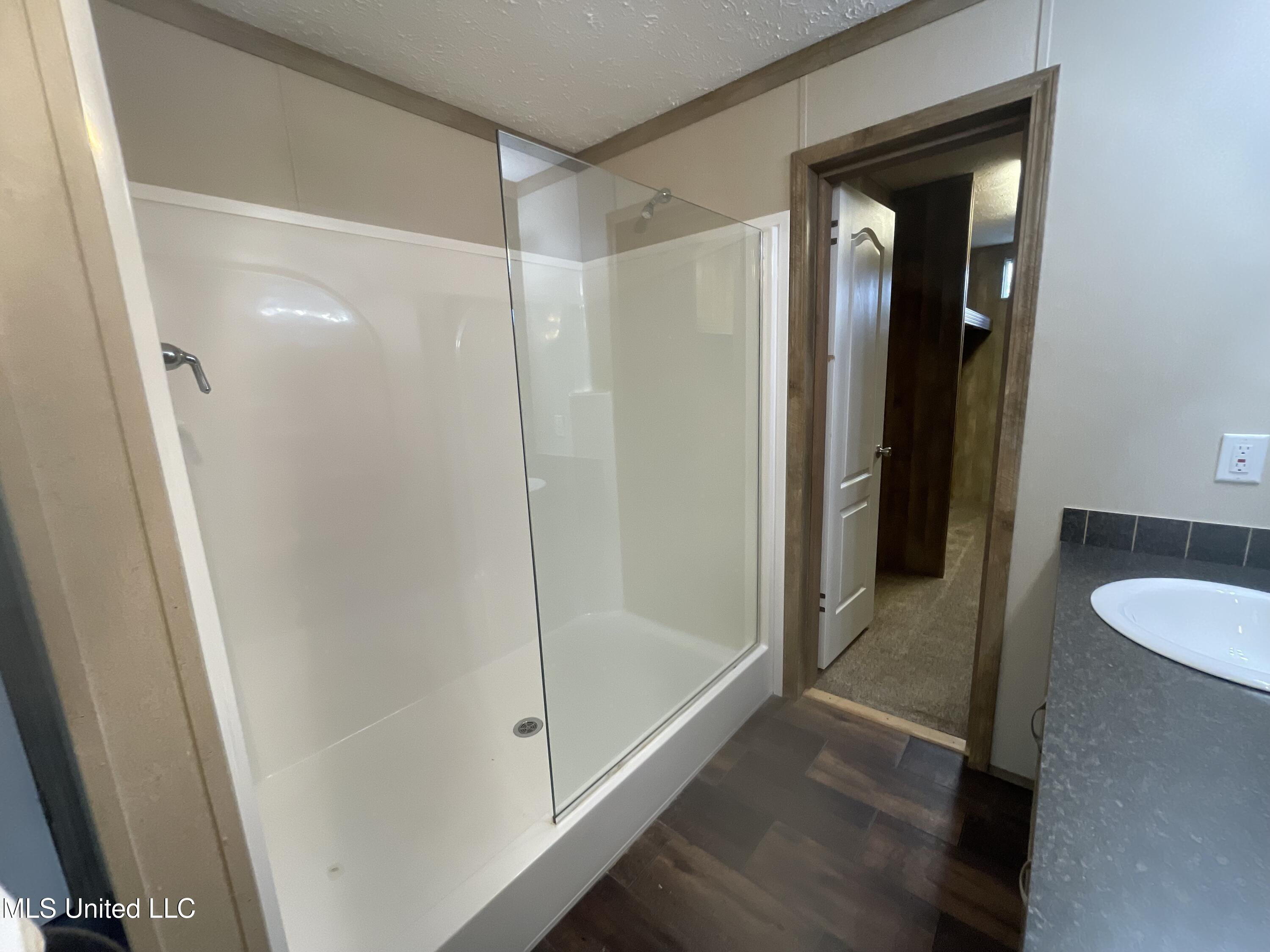 439 Felps Lane Southwest Brookhaven, MS 39601 - Photo 12 of 22 primary shower