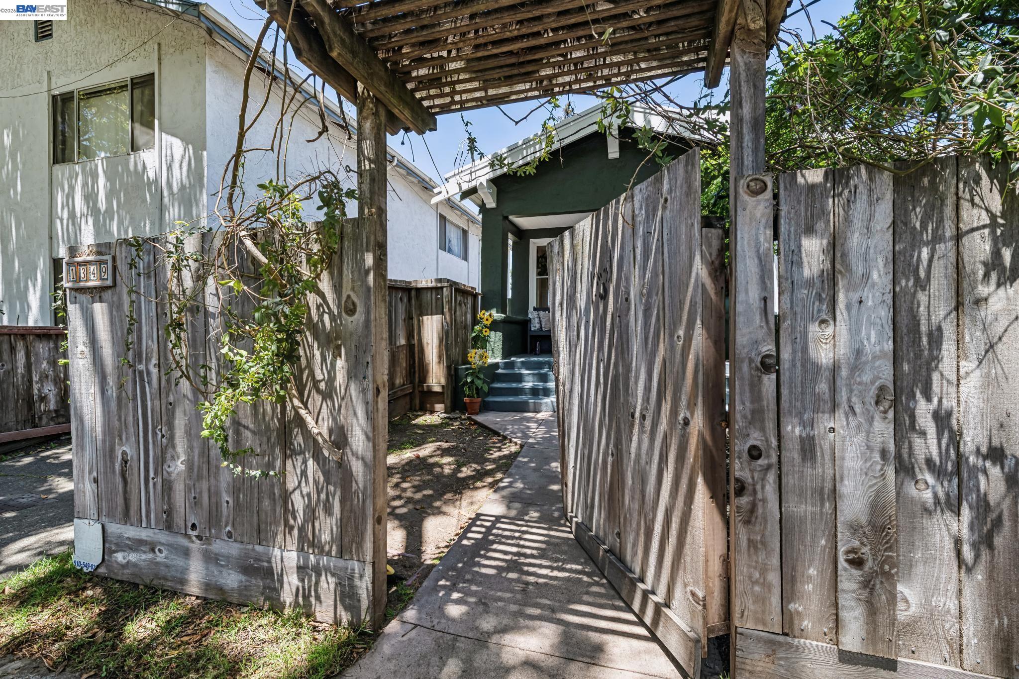 1349 Hearst Avenue Berkeley, CA 94702 - Photo 32 of 36