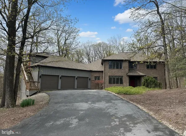 $600,000 | 4712 Great Oak Lane, Harrisburg, PA 17110