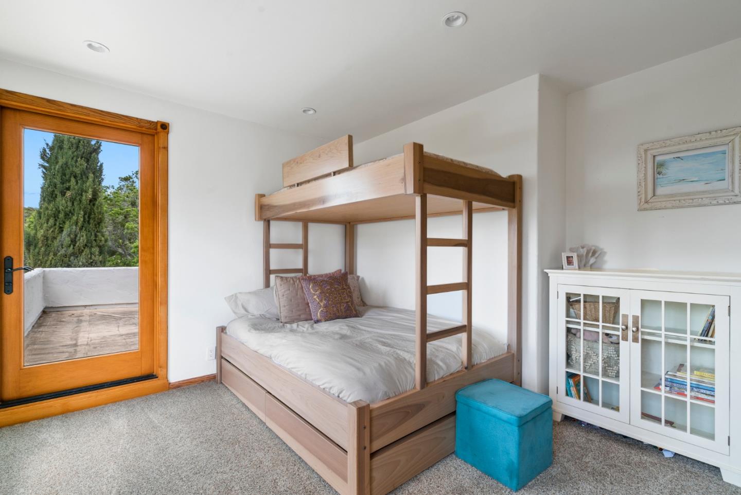 787 Rider Ridge Road Santa Cruz, CA 95065 - Photo 25 of 39 a living room with furniture