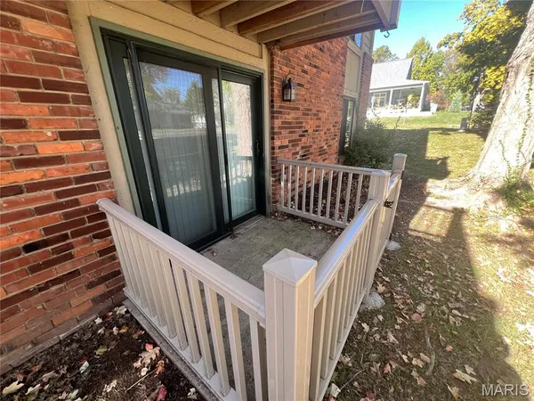 $1,395 | 1107 Mariedale Court, Unit A, Kirkwood, MO 63122