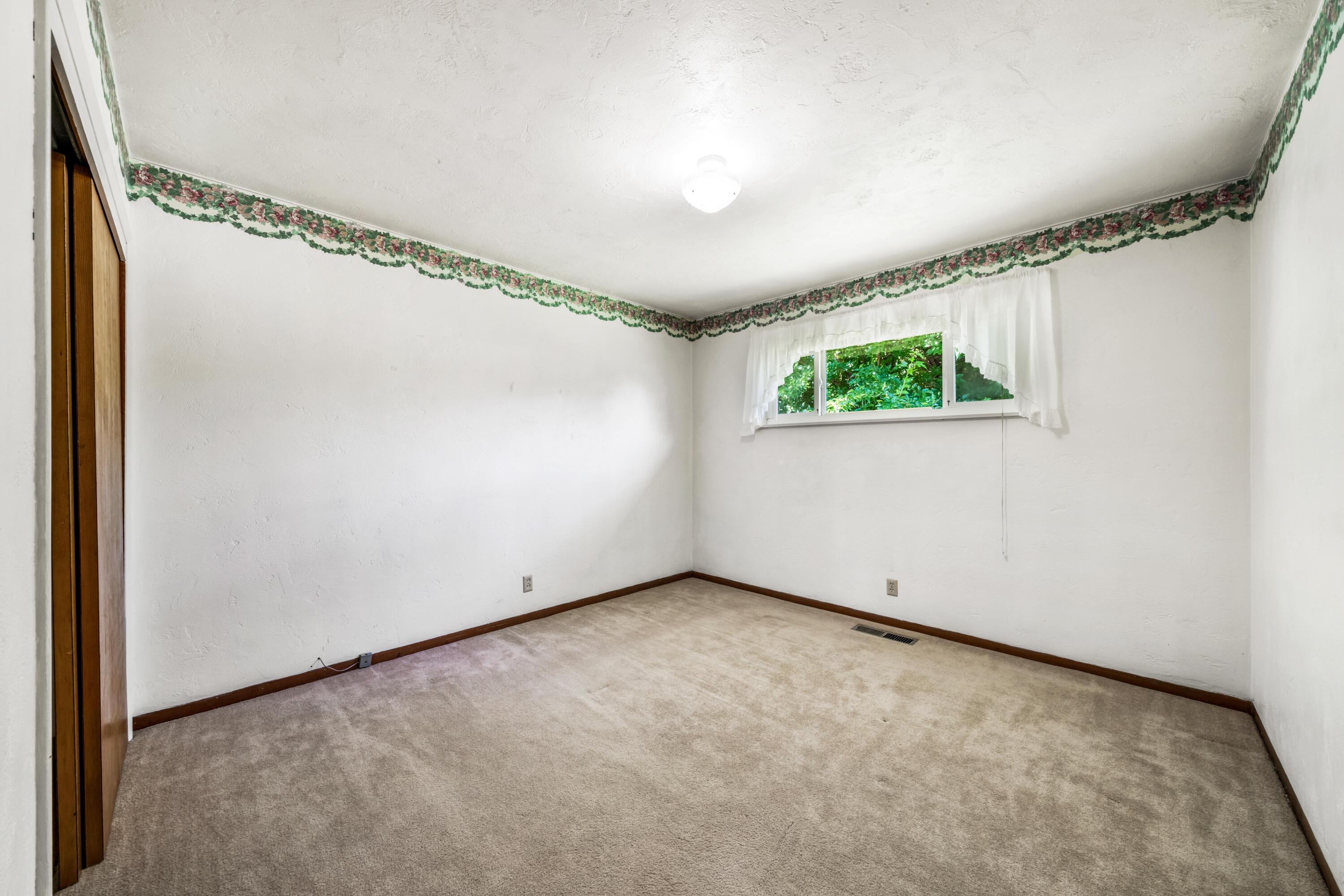 5561 East Bonnyview Road Redding, CA 96001 - Photo 13 of 22 IMG-18
