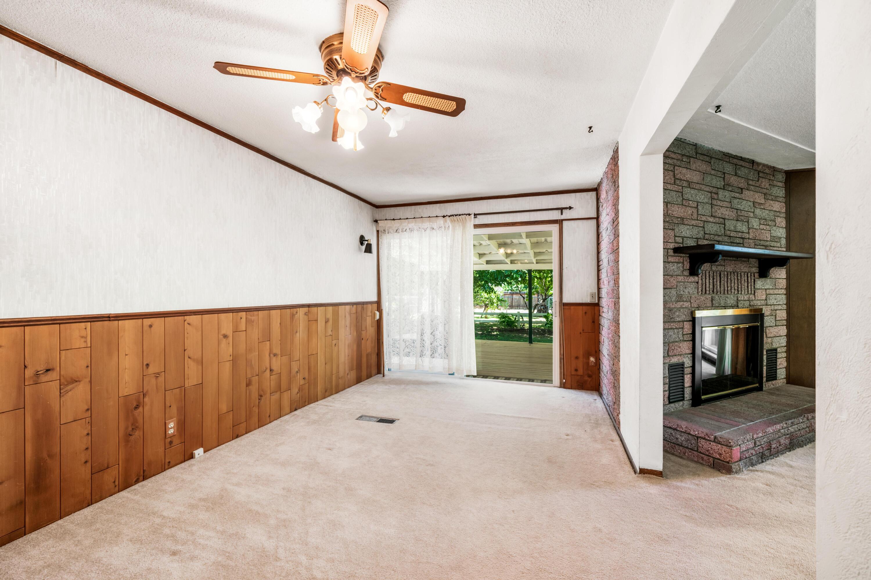 5561 East Bonnyview Road Redding, CA 96001 - Photo 8 of 22 IMG-12