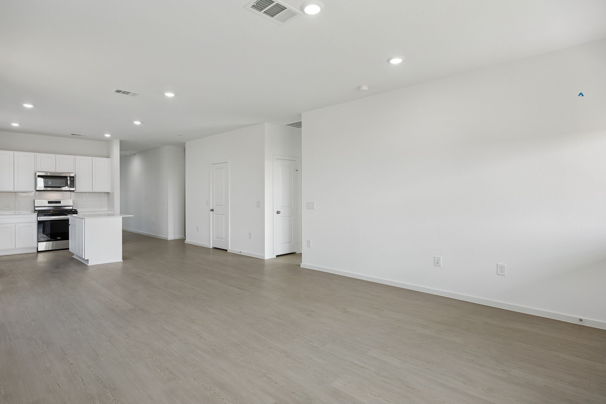 406 Point Nemo Street Crosby, TX 77532 - Photo 8 of 43