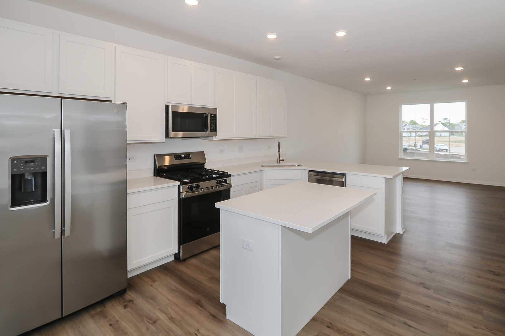 2244 Stonegate Road Algonquin, IL 60102 - Photo 9 of 30