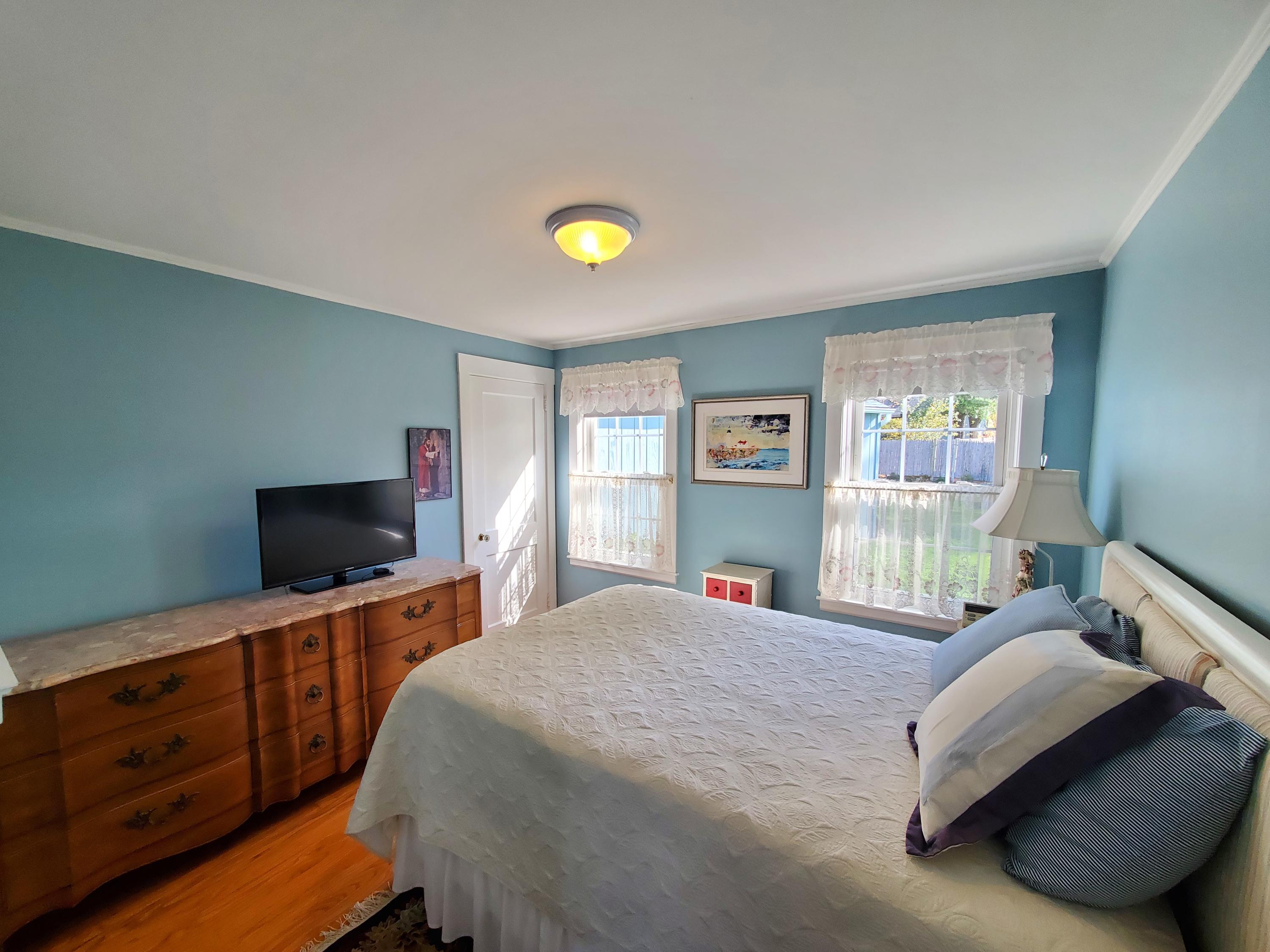 142 Colonial Road Portland, ME 04102 - Photo 17 of 19 20201025_120831