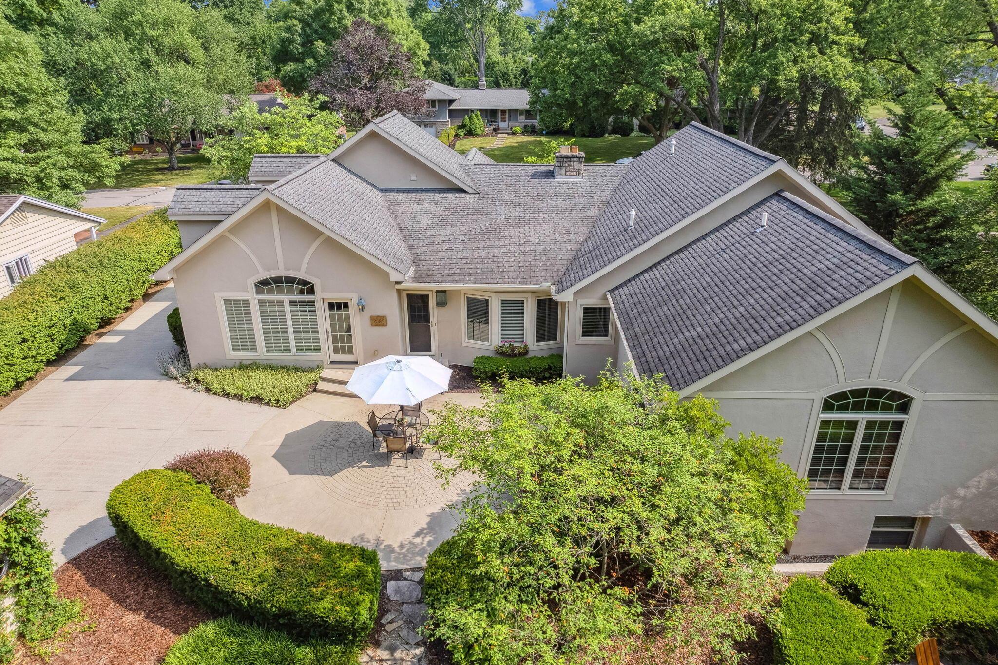 2481 Farleigh Road Columbus, OH 43221 - Photo 82 of 84 Back - Drone