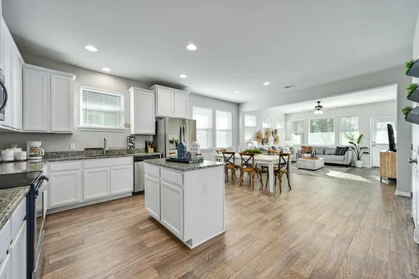 $1,975 | 316 La Escalera Drive, Leander, TX 78641