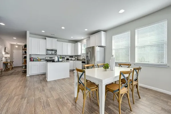 $1,975 | 316 La Escalera Drive, Leander, TX 78641