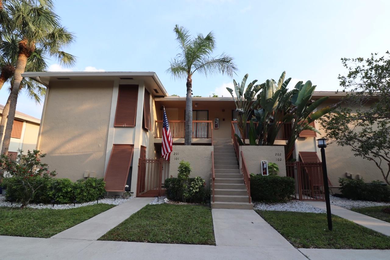 3939 Northeast 5th Avenue, Unit E201 Boca Raton, FL 33431 - Photo 29 of 36 10778766112_IMG_2610