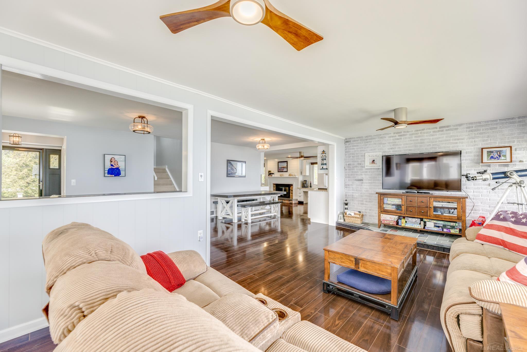 2012 North Lakeshore Road Carsonville, MI 48419 - Photo 22 of 90 Gorgeous Wood Floors