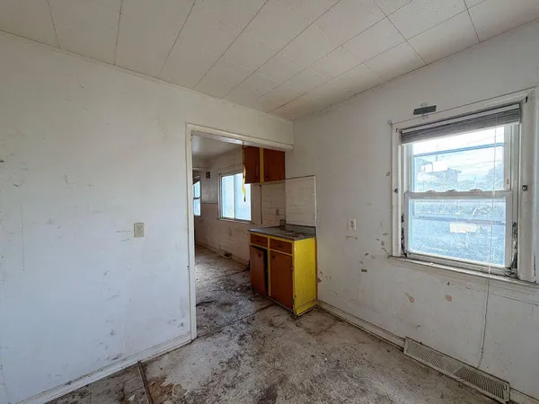 $75,000 | 13635 Knox Avenue, Warren, MI 48089