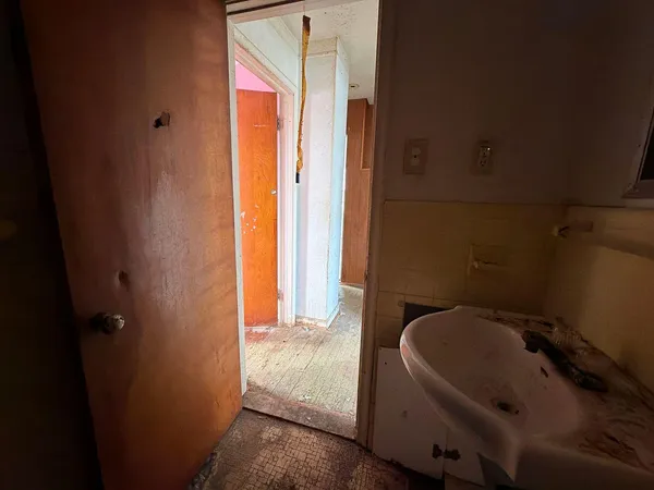 $75,000 | 13635 Knox Avenue, Warren, MI 48089