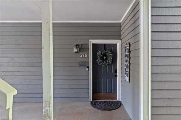 $189,900 | 376 Meadows Circle, Winston-Salem, NC 27104