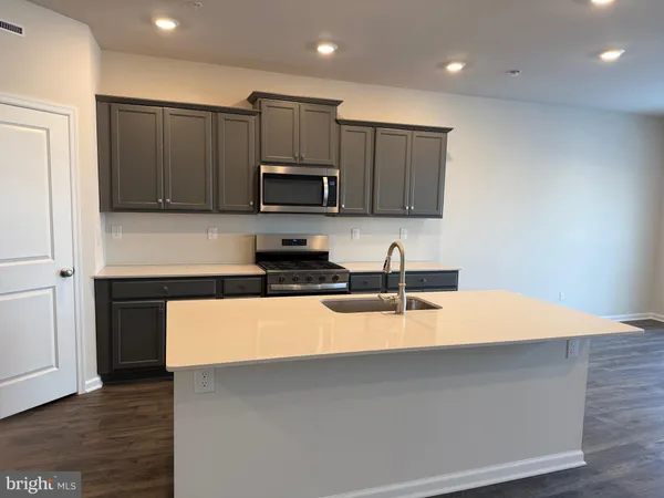 $3,100 | 1083 Meadowlark Drive, Fogelsville, PA 18051
