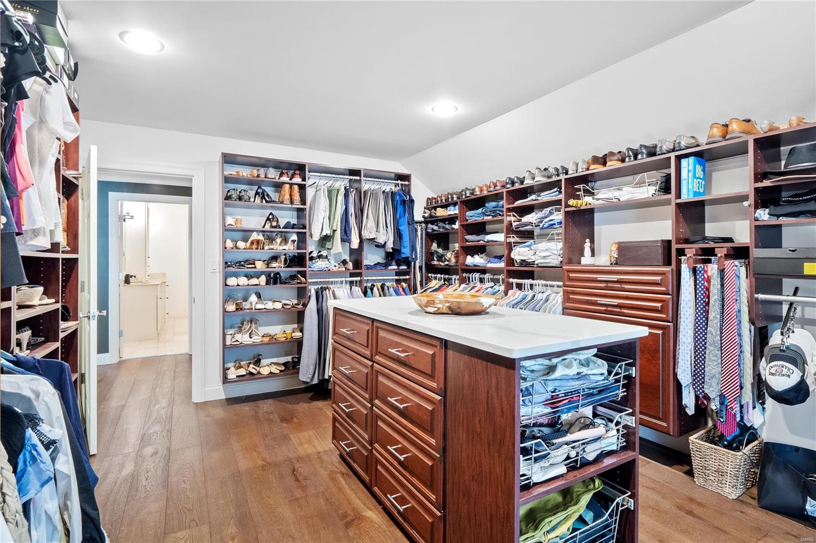 2404 White Stable Road St. Louis, MO 63141 - Photo 35 of 73 Gallery Image 35