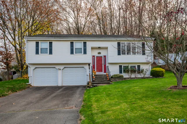 $350,000 | 141 Old Turnpike Road, Southington, CT 06489