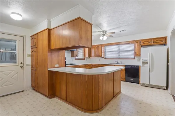 $995,000 | 276 Circle P Lane, Riesel, TX 76682