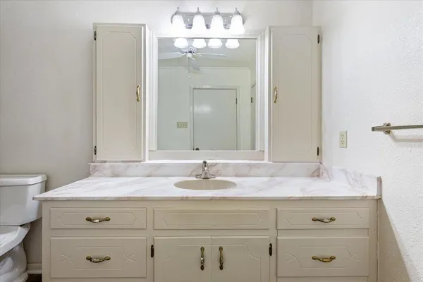 $995,000 | 276 Circle P Lane, Riesel, TX 76682