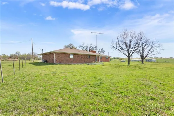 $995,000 | 276 Circle P Lane, Riesel, TX 76682