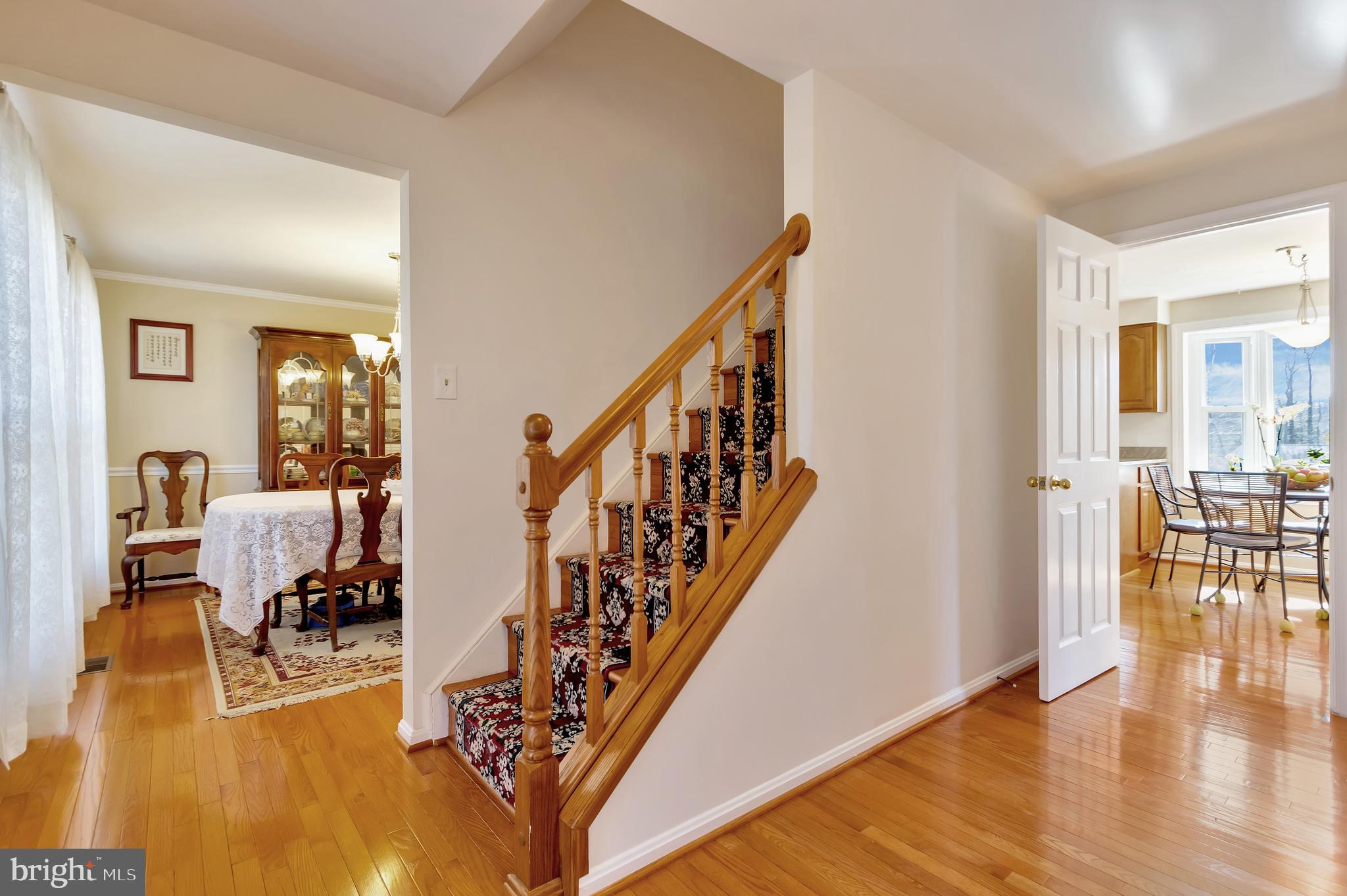 2228 Deckman Lane Silver Spring, MD 20906 - Photo 4 of 39 Foyer
