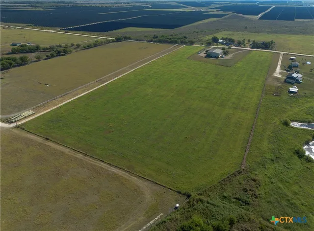 a view of a tennis court