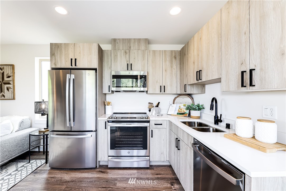 915 North 87th Street Seattle, WA 98103 - Photo 7 of 15
