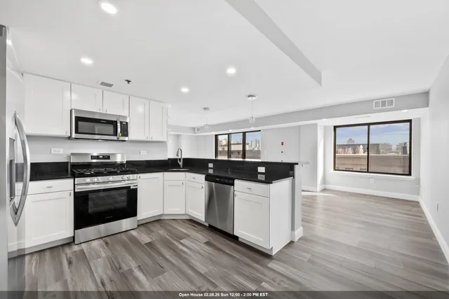 $888,000 | 700 1st Street, Unit 6E, Hoboken, NJ 07030