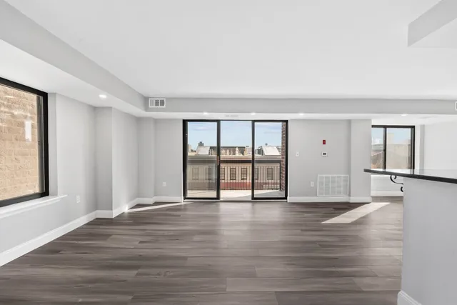 $888,000 | 700 1st Street, Unit 6E, Hoboken, NJ 07030