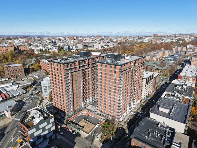 $888,000 | 700 1st Street, Unit 6E, Hoboken, NJ 07030