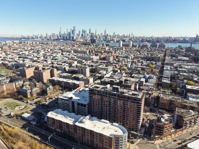 $888,000 | 700 1st Street, Unit 6E, Hoboken, NJ 07030