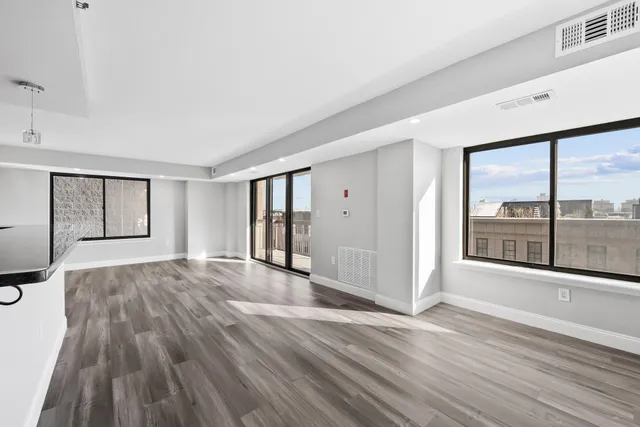 $888,000 | 700 1st Street, Unit 6E, Hoboken, NJ 07030