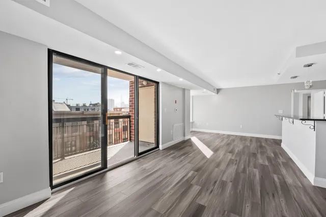 $888,000 | 700 1st Street, Unit 6E, Hoboken, NJ 07030